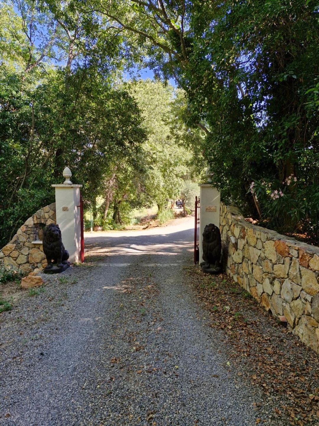Bastide Des Hesperides Apartamento Flayosc Exterior foto