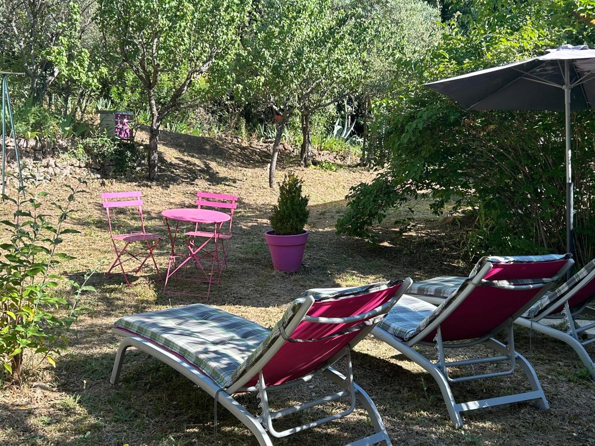 Bastide Des Hesperides Apartamento Flayosc Exterior foto